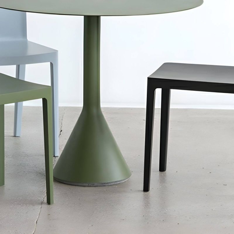 "Modern Green Bistro Table Set 3-Pieces Round Metal Bistro Set - Table & Chair(s) 23.6"L x 23.6"W x 29.1"H 2 Green"