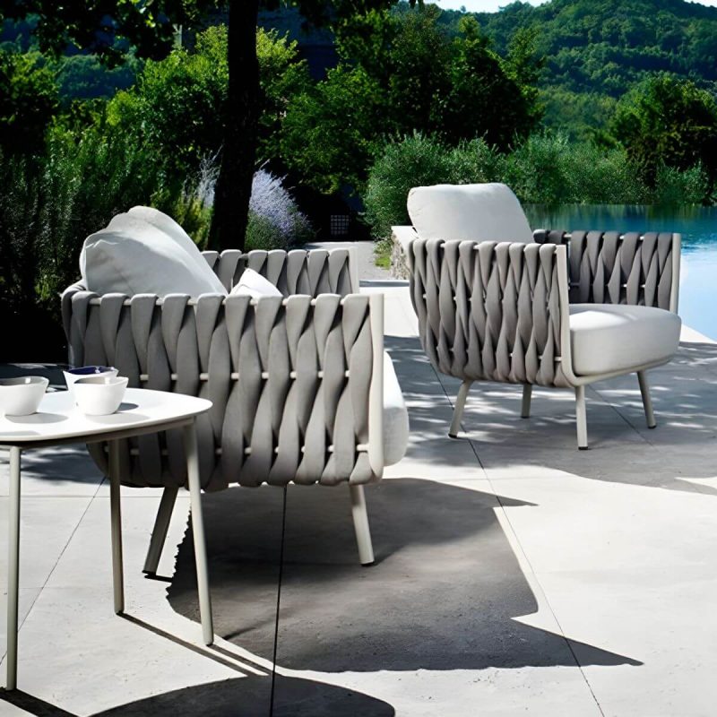"Gray Metal Framed Modern Sofa with White Upholstery and Cushions - Grey 1-Seater Sofa"