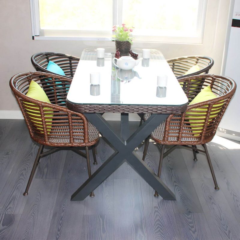 "Elegant Traditional Metal Patio Dining Set with Weatherproof Durability - Red Wood Table & 4 Chairs"